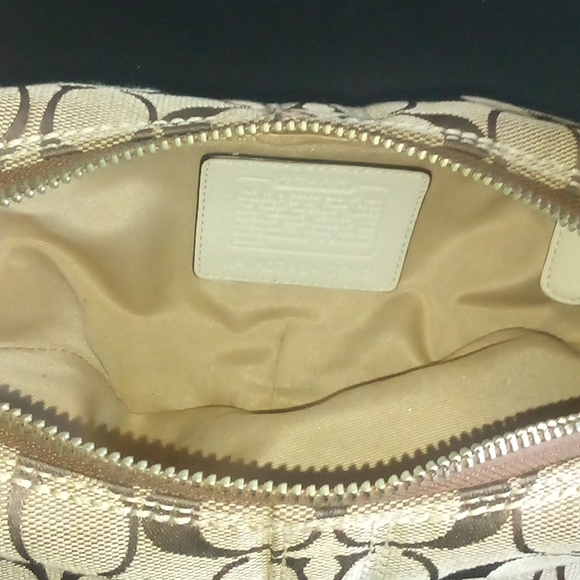 Coach - Picture 3 of 4